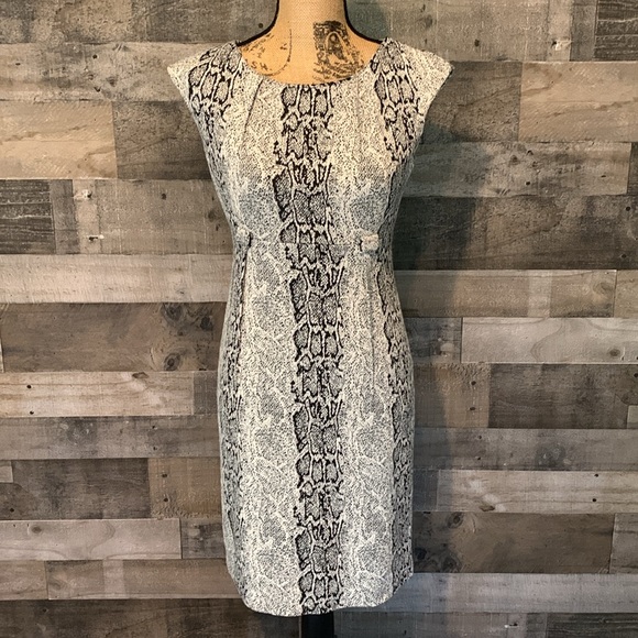 Calvin Klein Cap Sleeve Snakeskin Dress - Picture 16 of 16